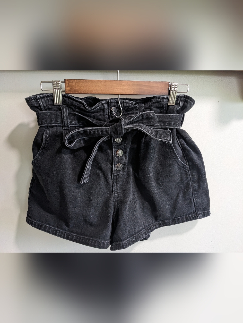 American Eagle Women’s Denim Sz 8 Paper Bag Mom Shorts Black Fade Summer Beach